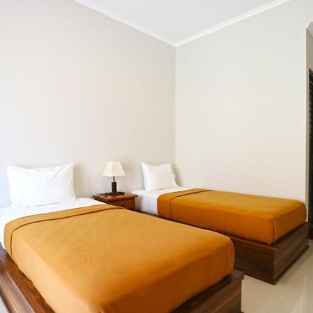 Taste Of Bali Hostel Kuta Lombok Exteriör bild