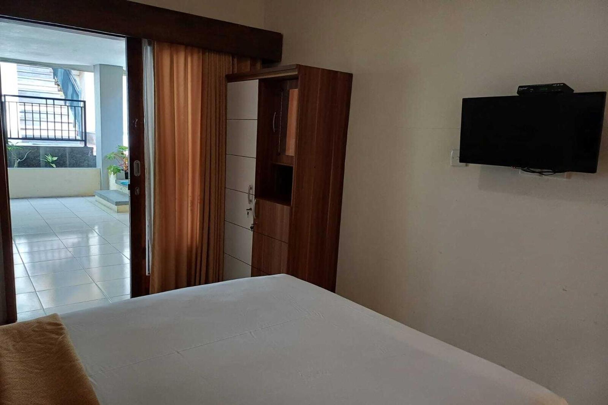 Taste Of Bali Hostel Kuta Lombok Exteriör bild
