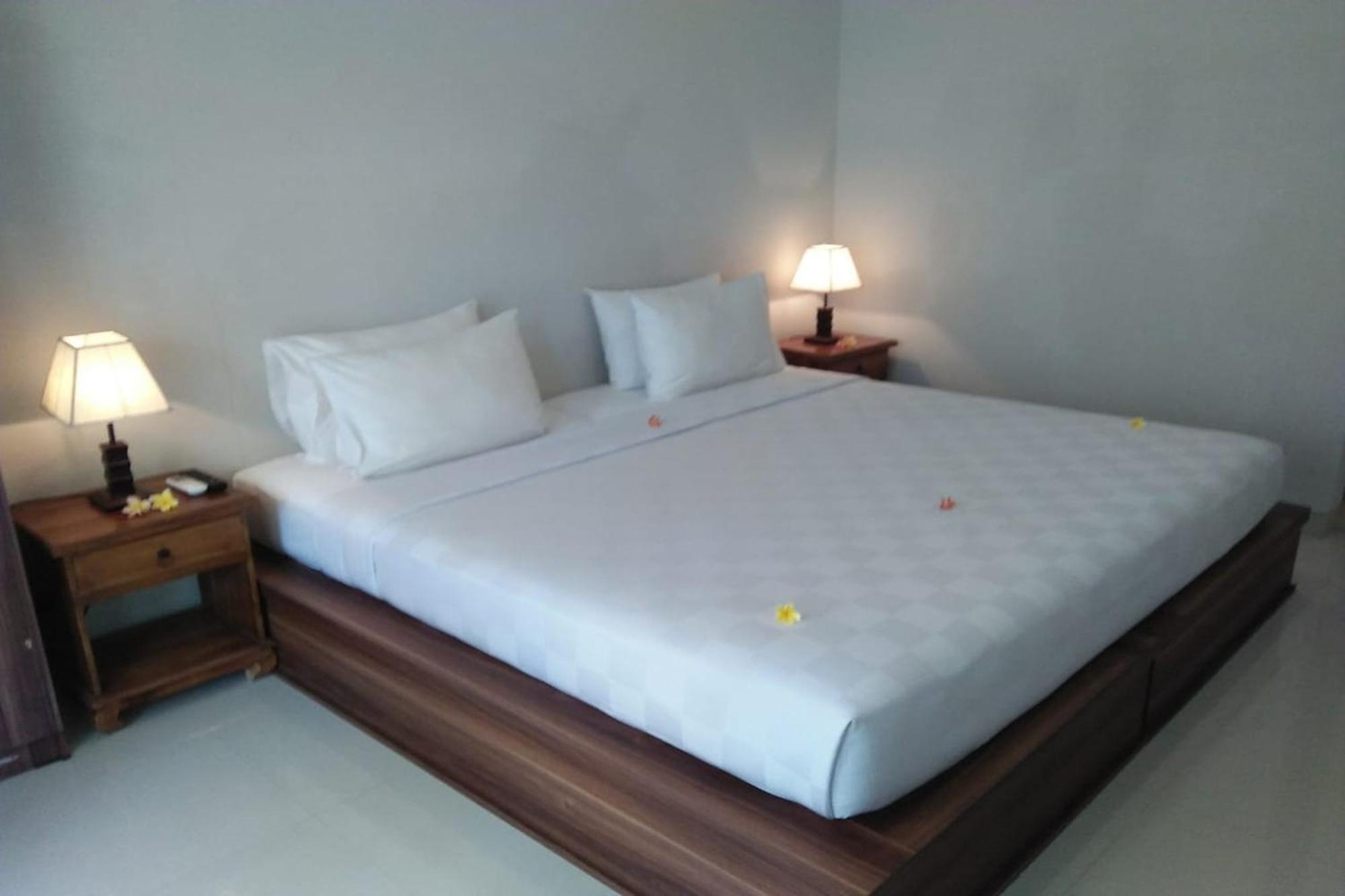 Taste Of Bali Hostel Kuta Lombok Exteriör bild