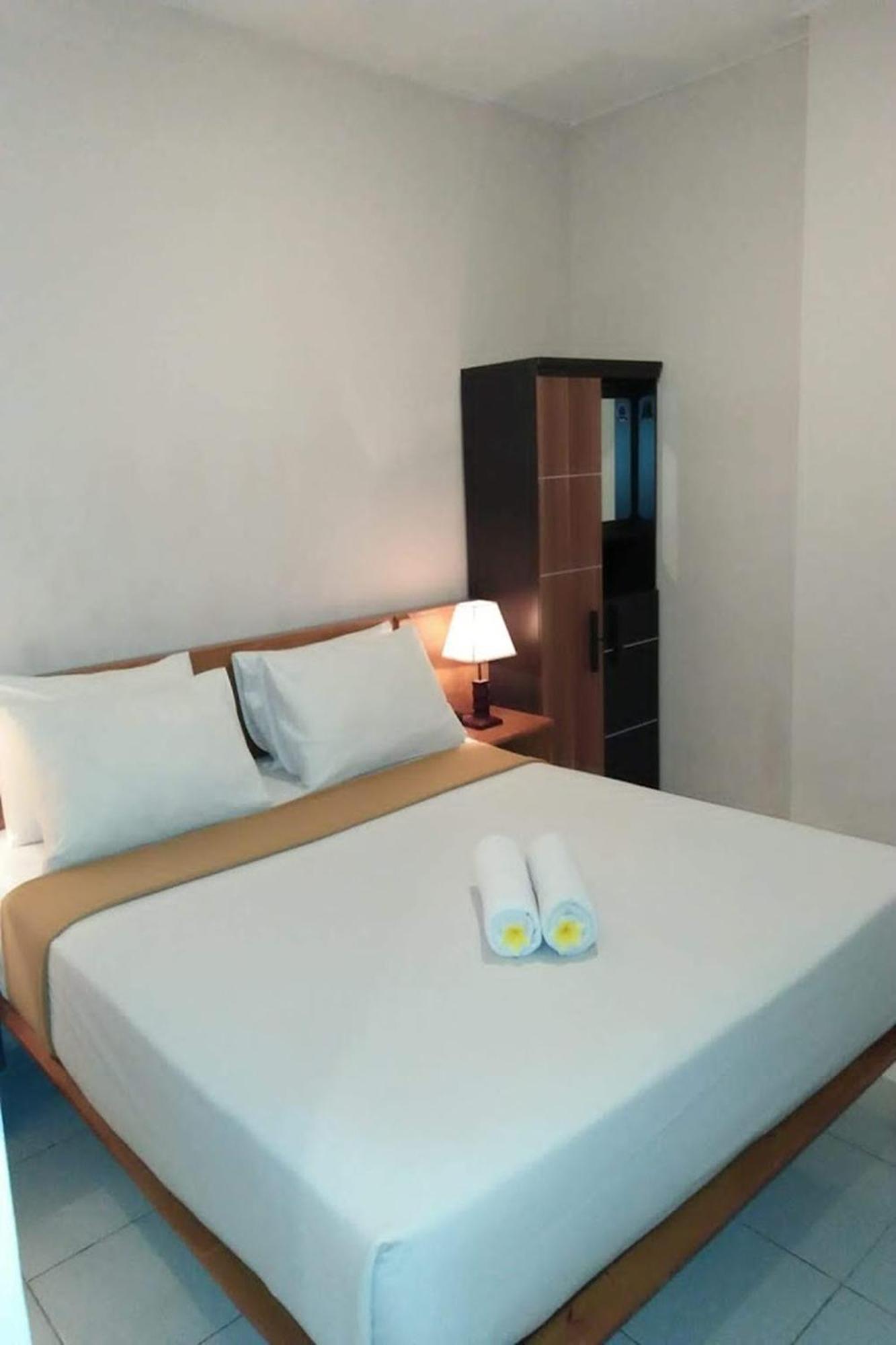 Taste Of Bali Hostel Kuta Lombok Exteriör bild