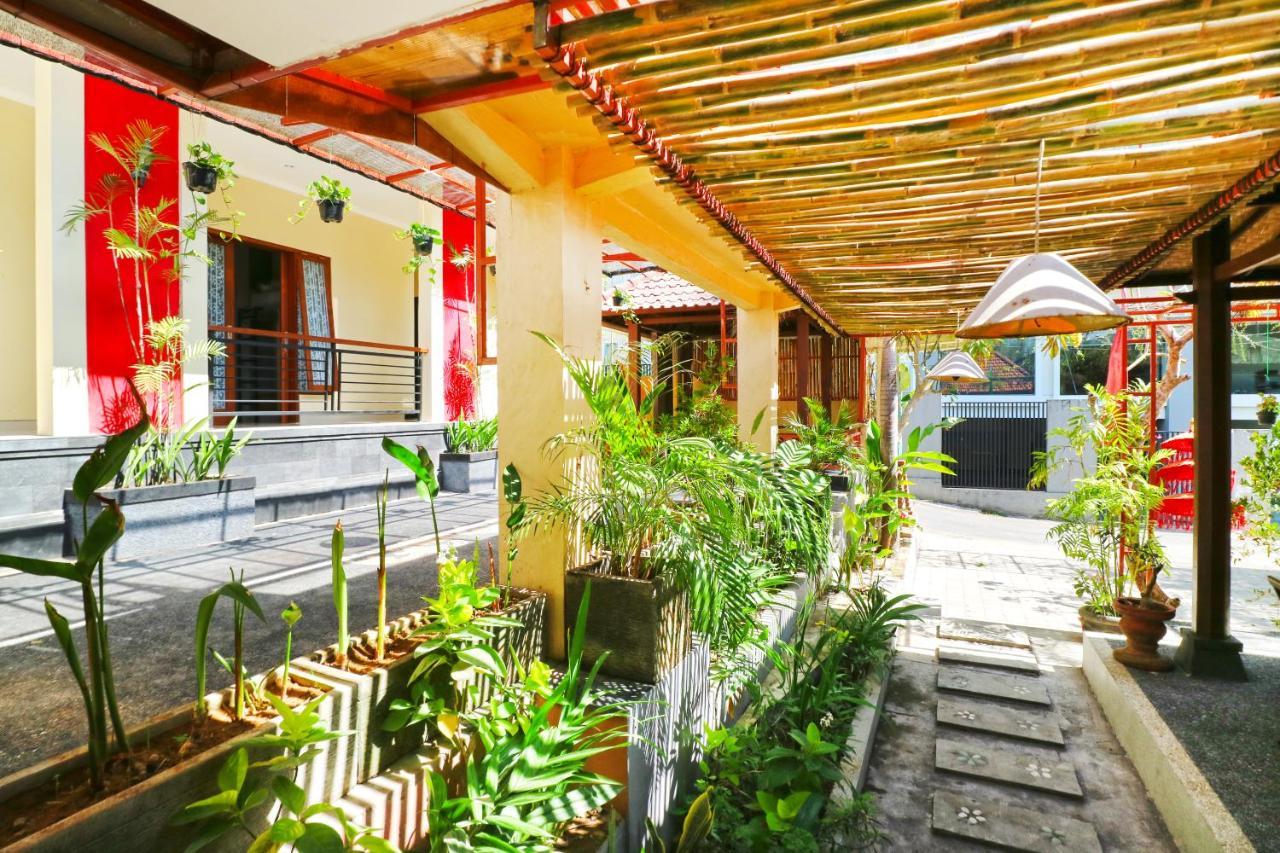 Taste Of Bali Hostel Kuta Lombok Exteriör bild